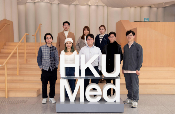 Dr Rio Sugimura (centre, front), School of Biomedical Sciences of HKUMed, and his research team use stem cells to generate human immune cells for application in cancer immunotherapy.